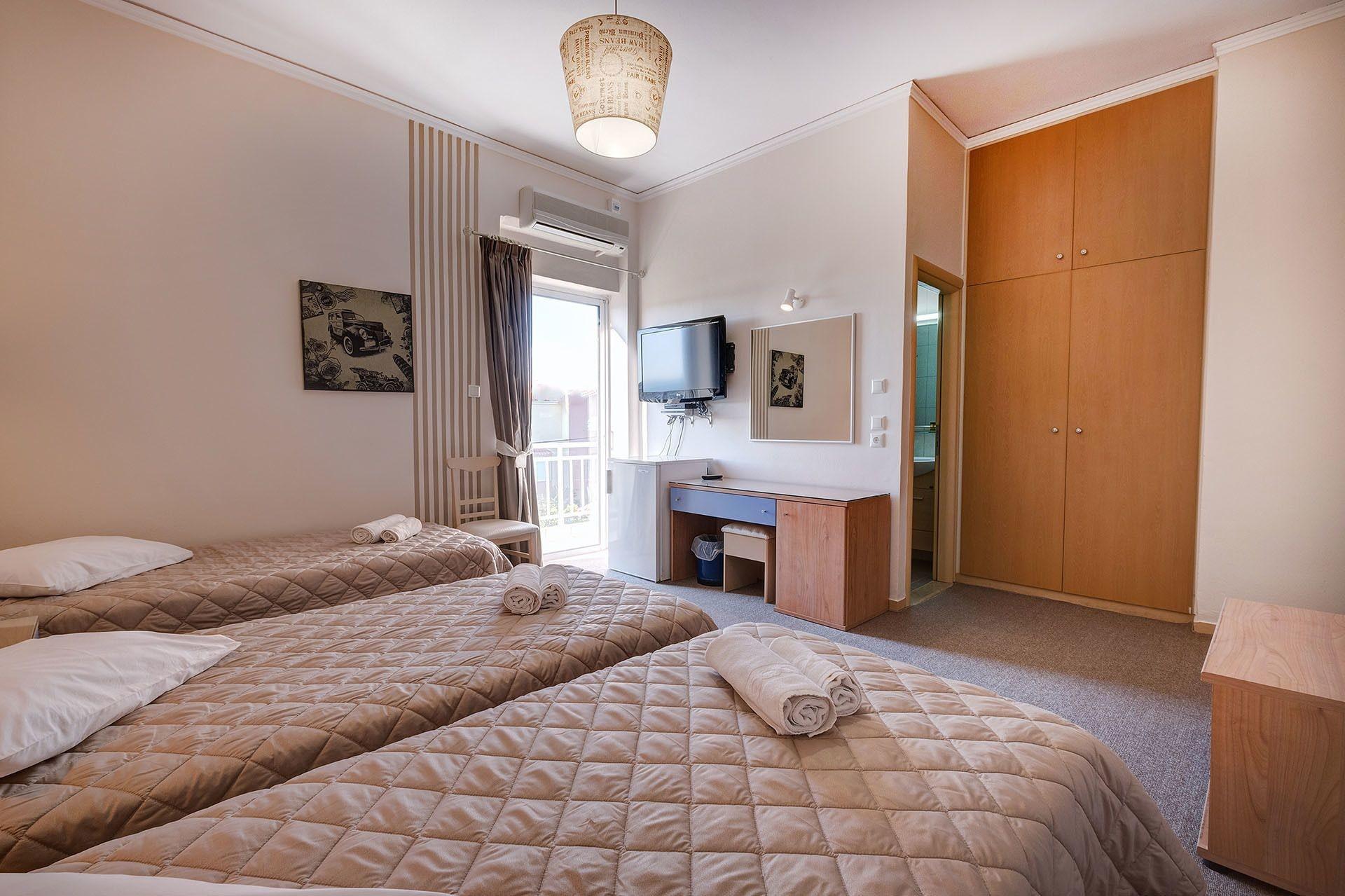 Hotel Taxiarhis Lutrá Kilínisz Kültér fotó